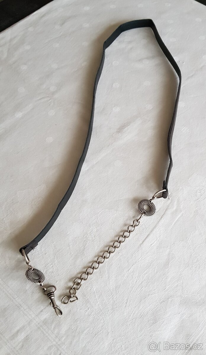 Dámský pásek – zapínání na karabinku