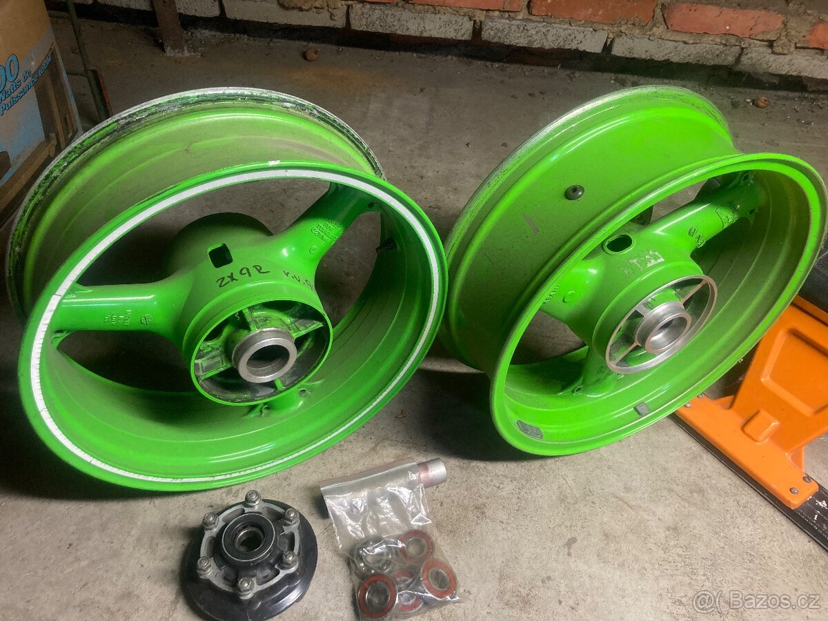 Zadní kolo ZX9R