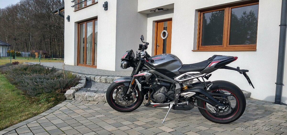 Triumph Street Triple 765 RS, naked, 1. majitel