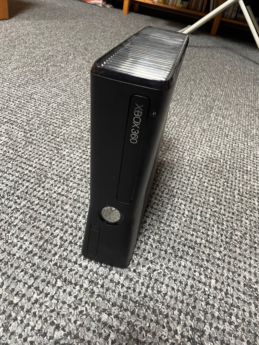 Xbox 360 + kinect RGH modovany