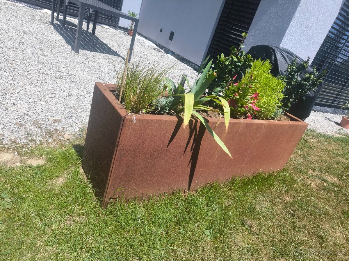 Prodej cortenových květináčů, vyvýšených záhonů