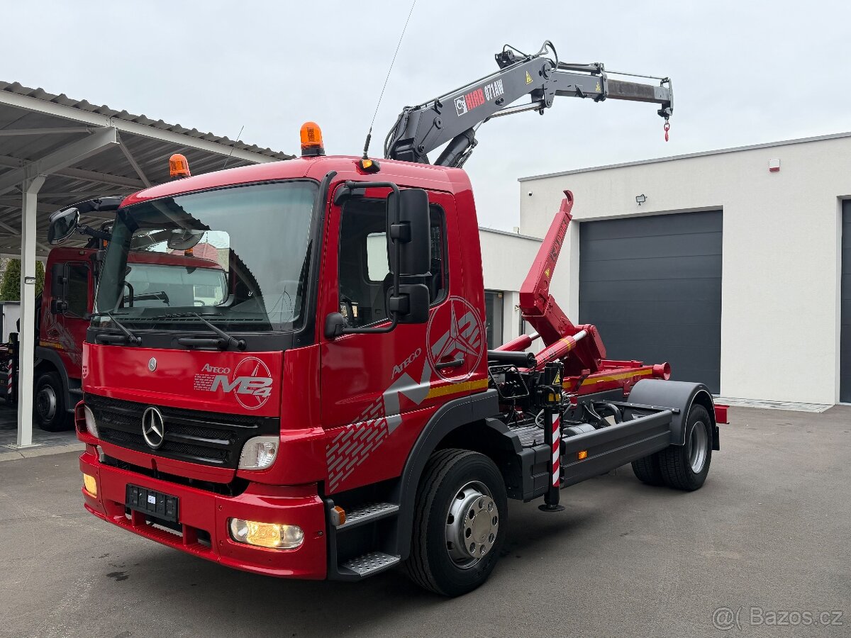 Mercedes-Benz Atego 1218 hákový nakladač hydraulická ruka