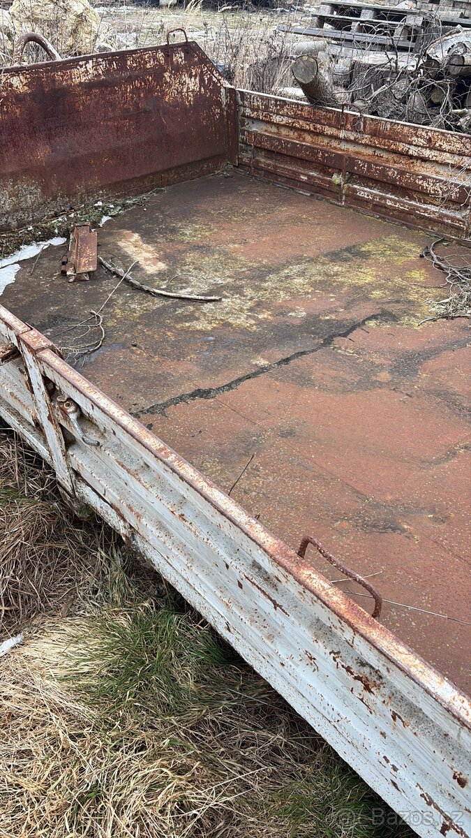 Kontejner valníkovy