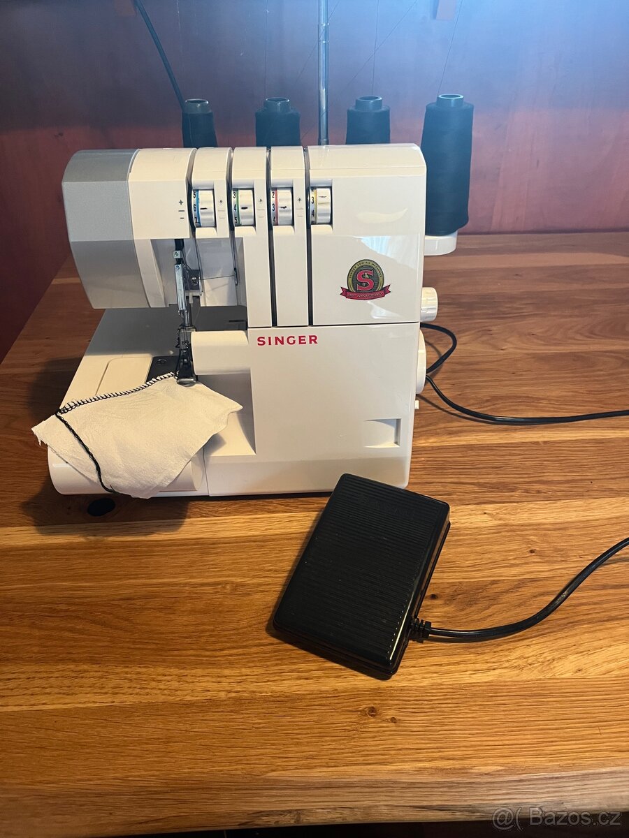 Overlock Singer