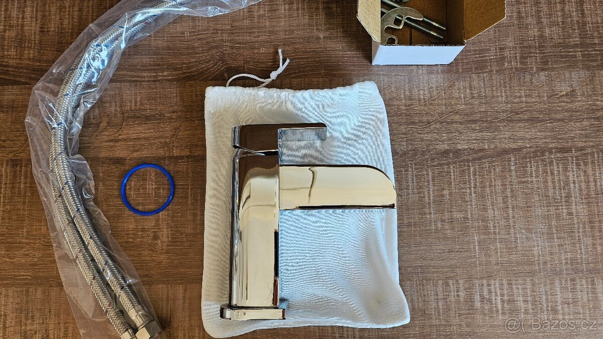 Umyvadlová baterie LED