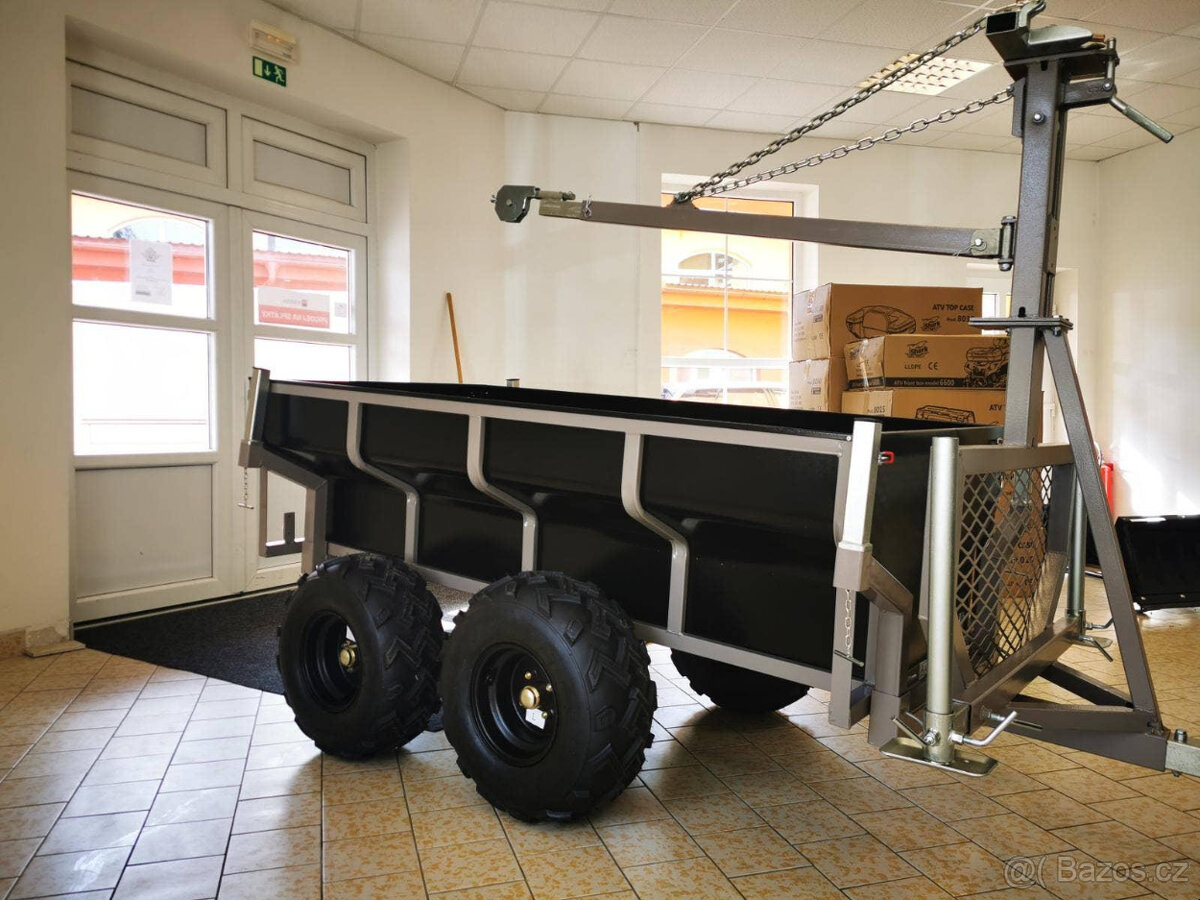 Vyvážečka s tažným, černá