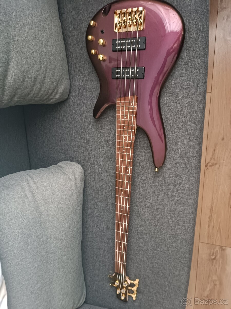 Baskytara Ibanez r305 chameleon