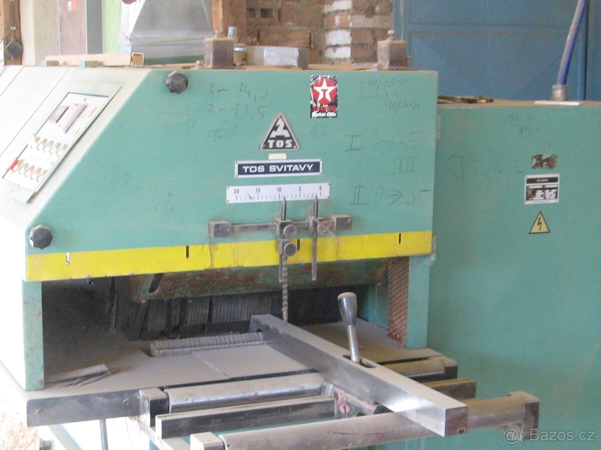 Rozmítací pila TOS Svitavy PKSN20A