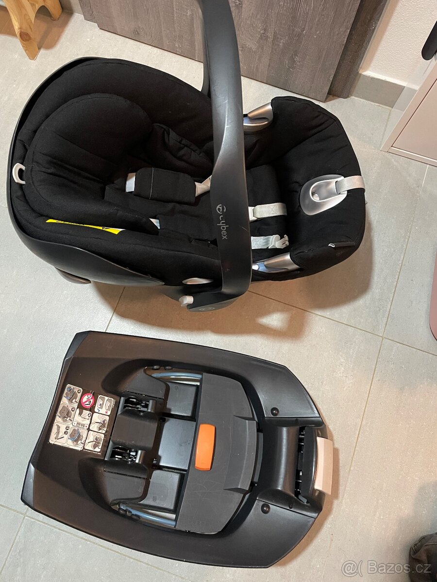Cybex Aton q