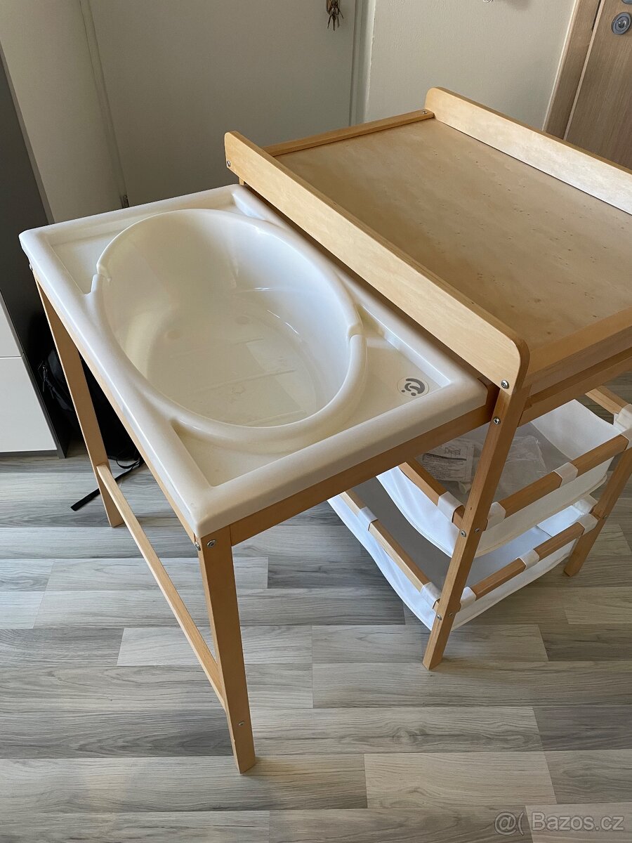 Přebalovací pult Roba s vaničkou
