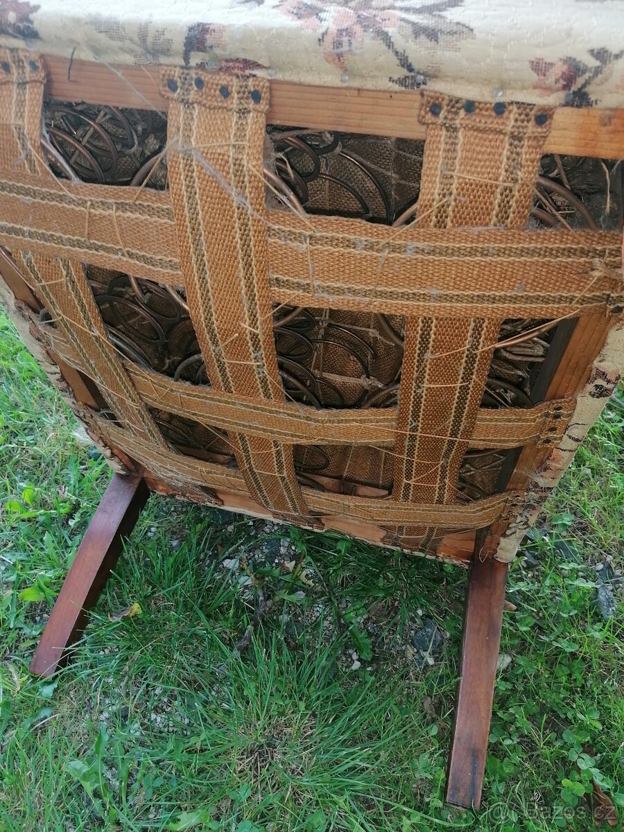 Stare křesla
