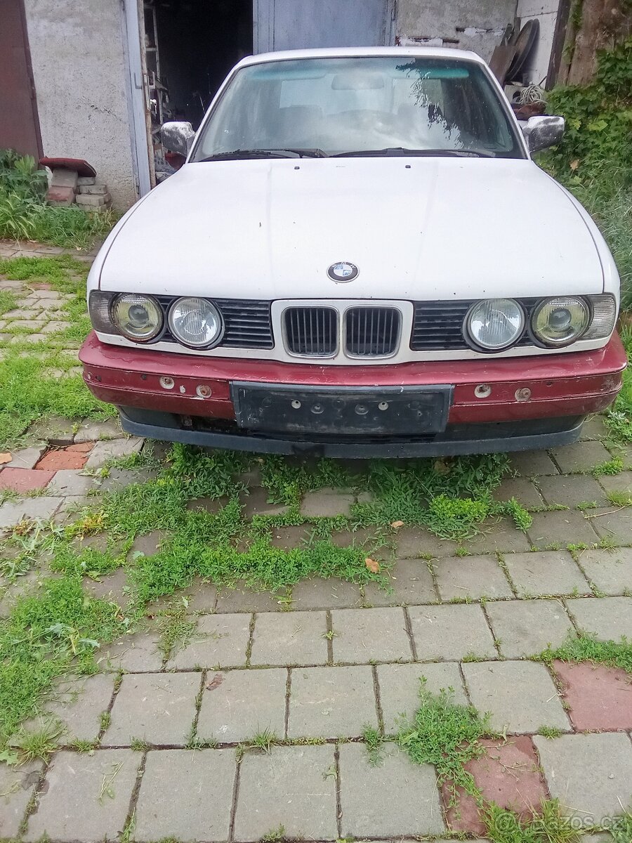 E34