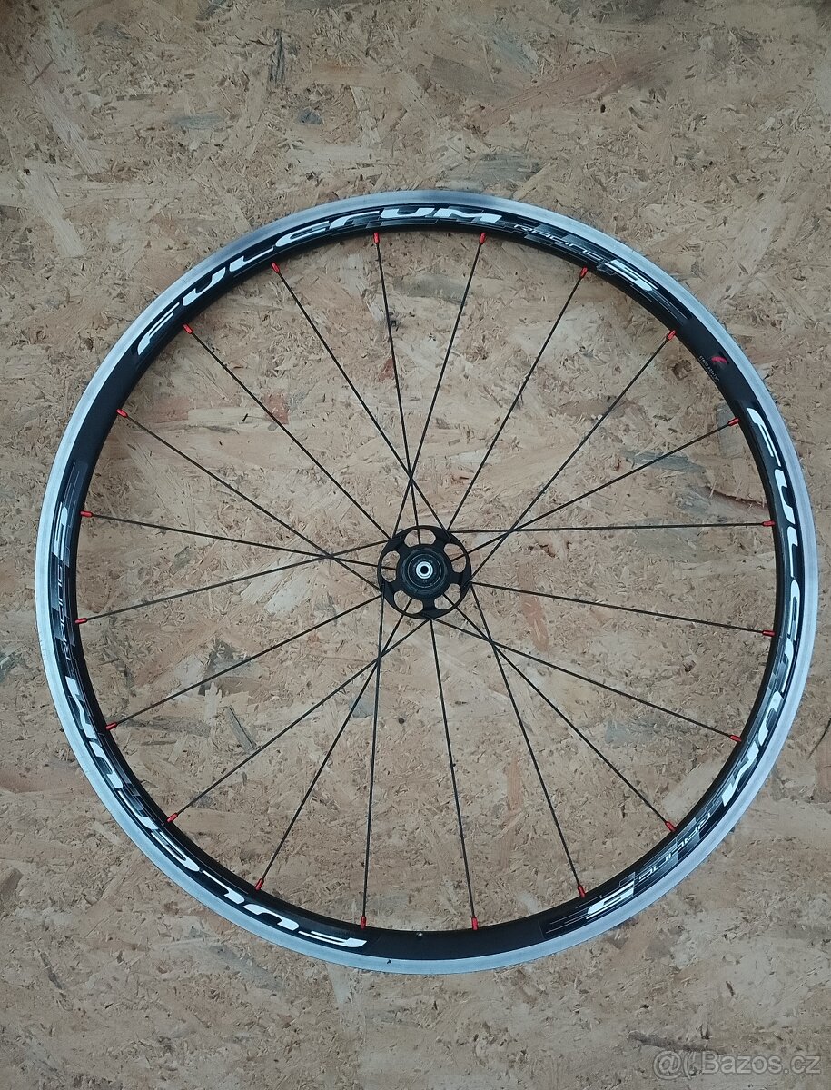 Zadní kolo Fulcrum Racing 5, 28" s kazetou Ultegra