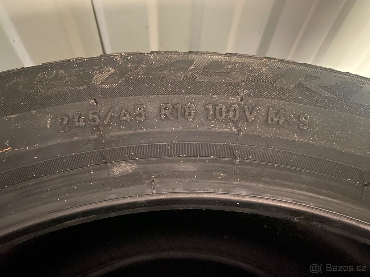 Zimní pneu Pirelli 245/45 r18 XL 100V