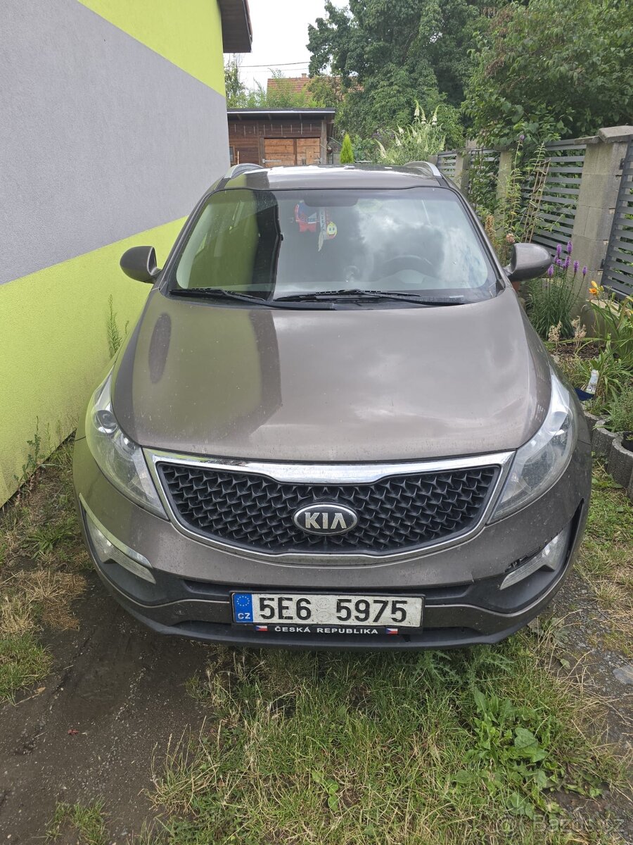 Prodám sportag rok 20016 motor 1.6 nafta