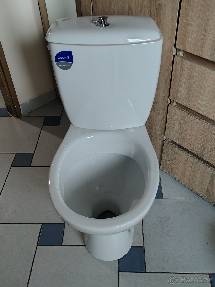 Toaleta se spodním vývodem Cersanit