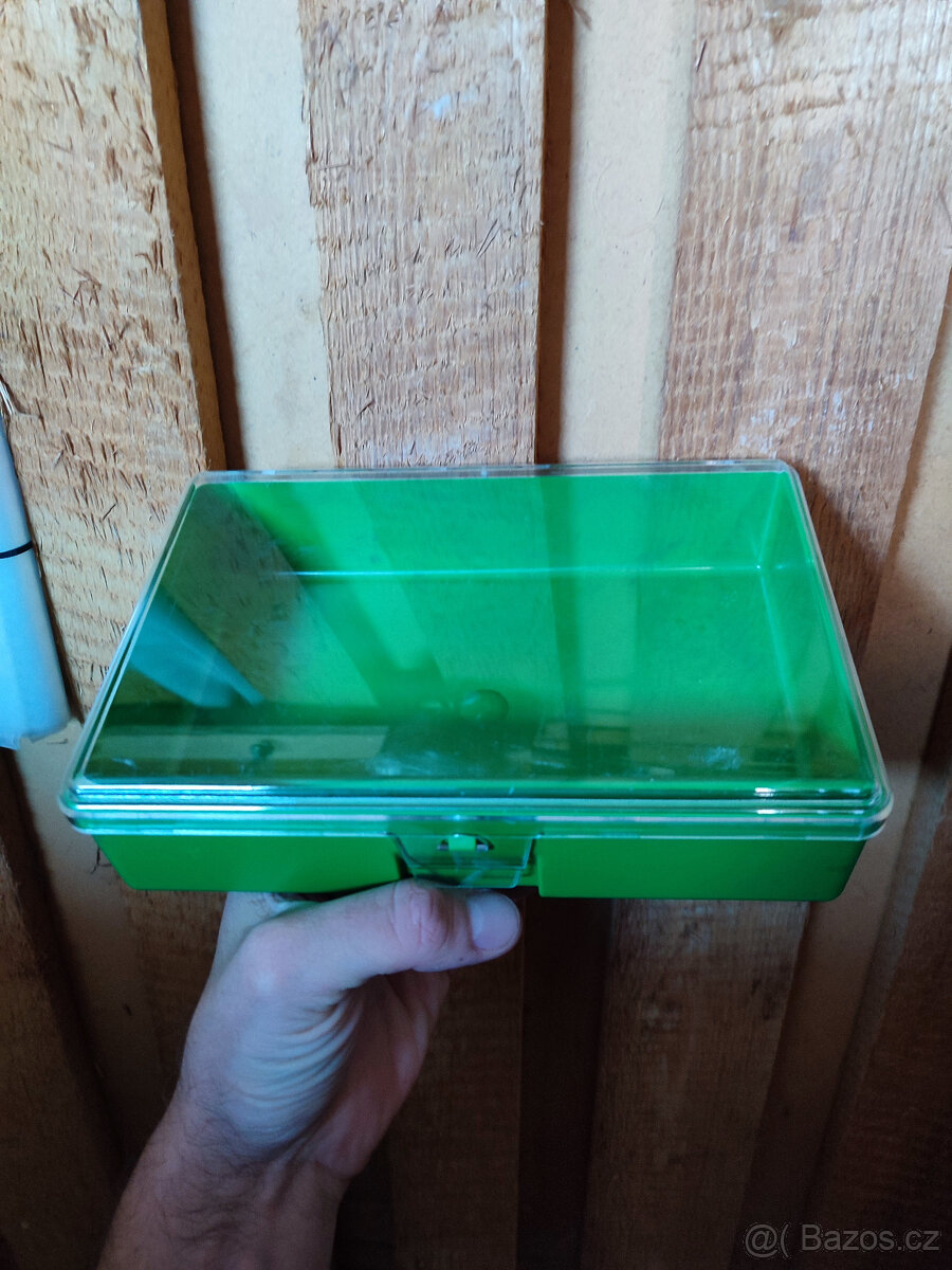 Plastové boxy, organizéry, na peníze (kufr)