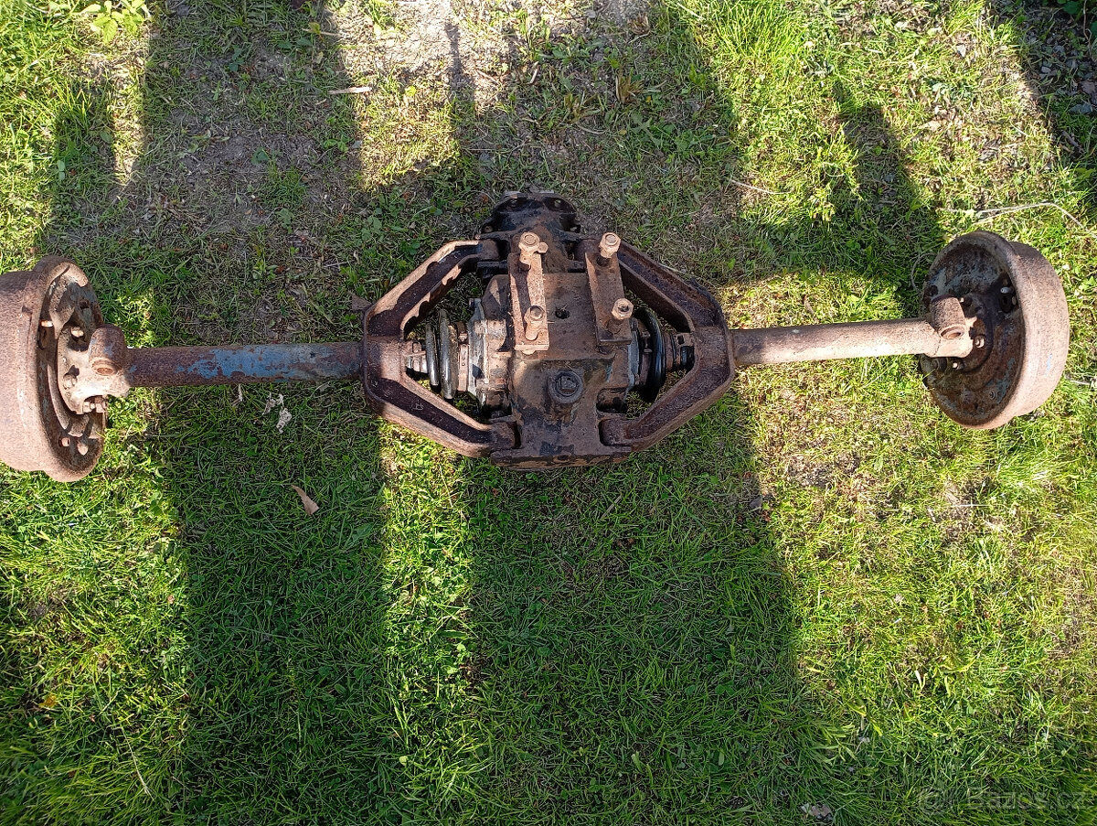 zadní náprava ze šody tudor 1101/1102