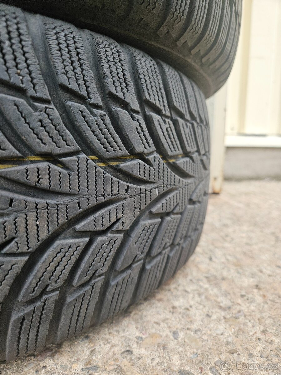 205/65R15 94T NOKIAN