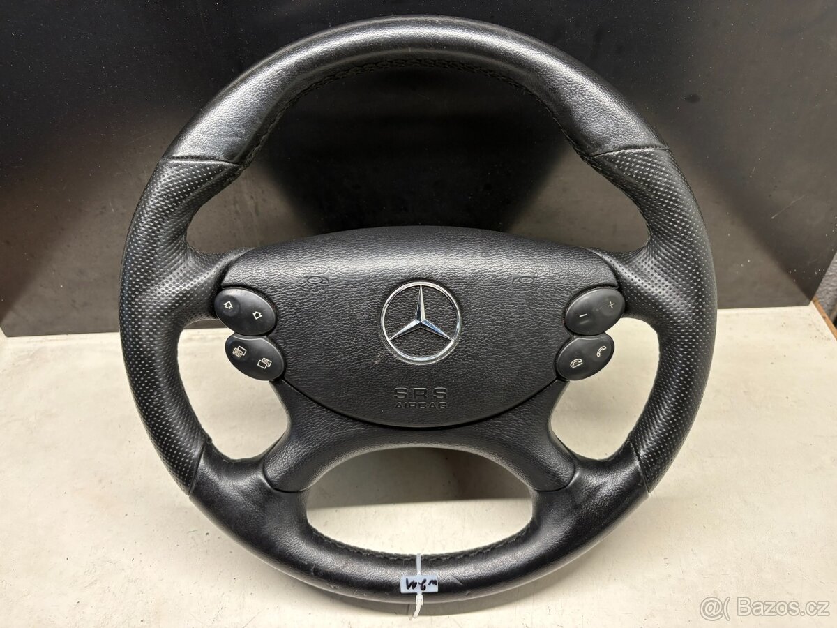 //Volant Mercedes-Benz W211 //