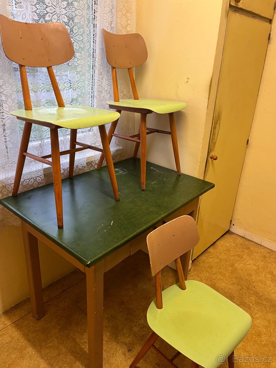 3x židle TON z roku 1971