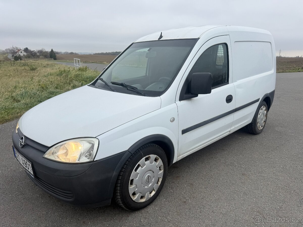 Opel Combo 1,3 CDTI PO ROZVODECH STK 11/2027