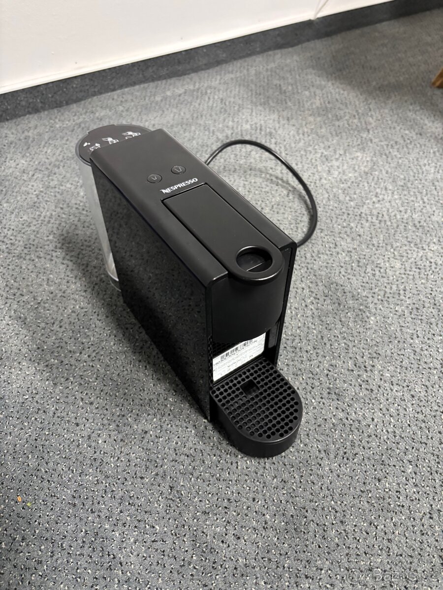 Nespresso Essenza mini black/černý