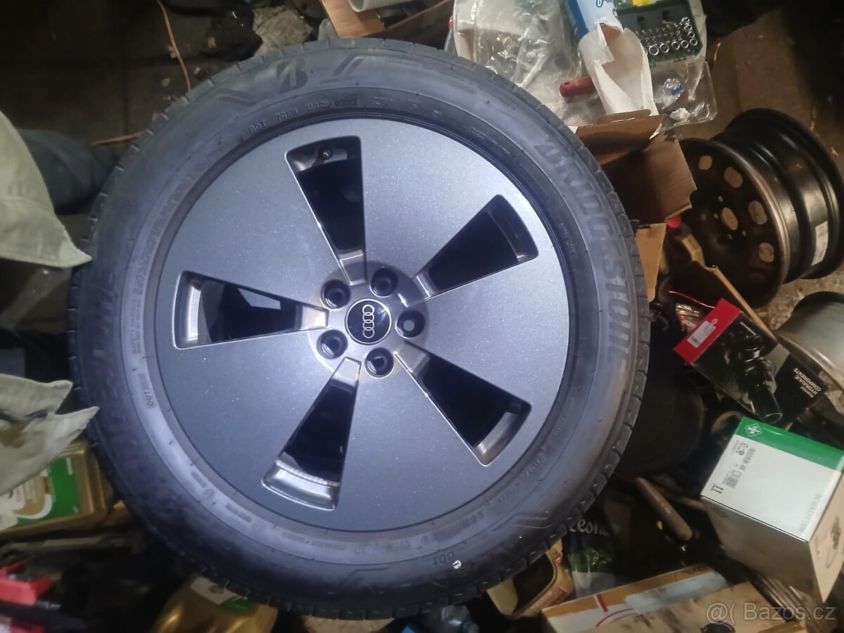 Kola Audi E-tron Top Stav