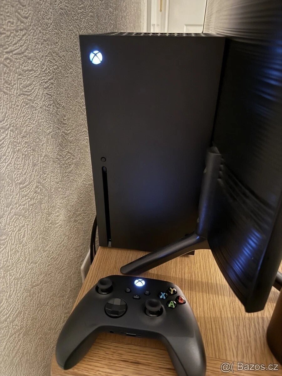 Prodám Xbox Series X - 1TB