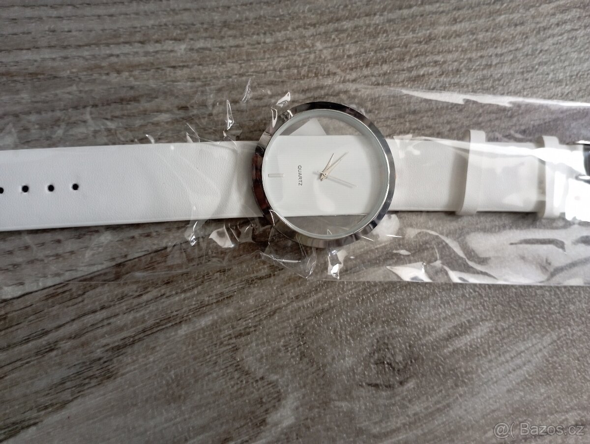 Prodám dámské nové hodinky