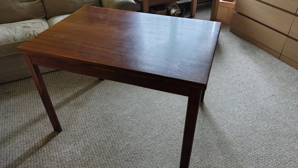 Jídelní stůl - rozkládací