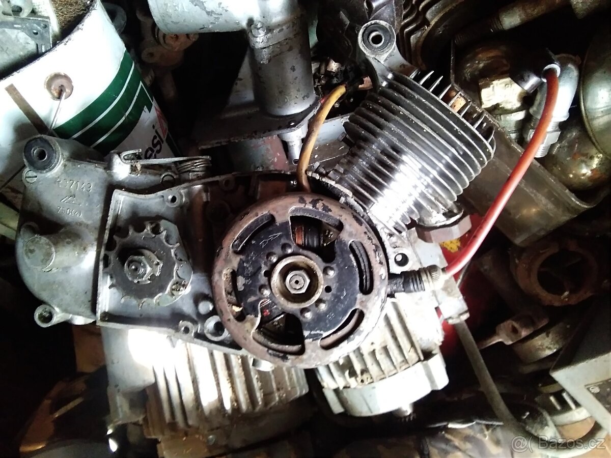 Prodám motor ze starého simsona