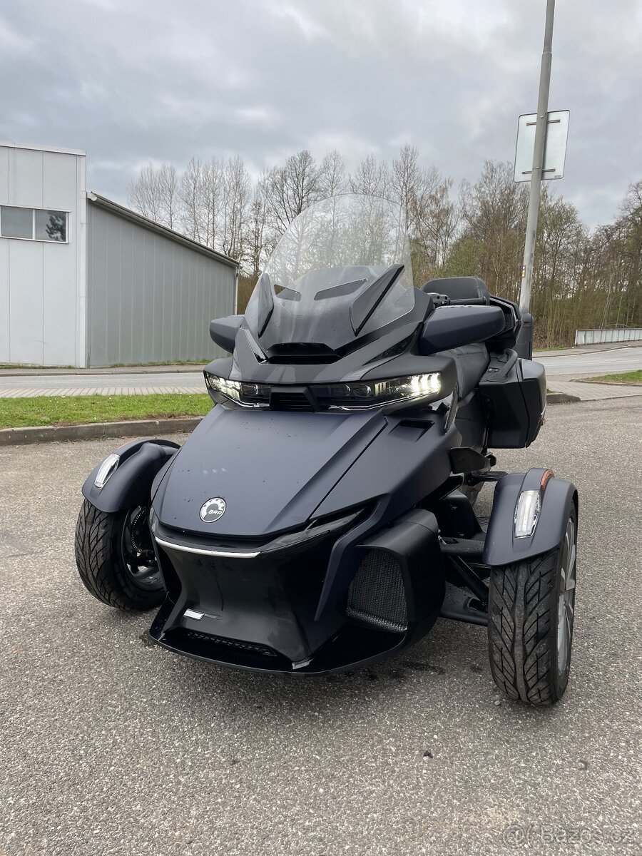 Can Am Spyder RT SEA TO SKY MY 22