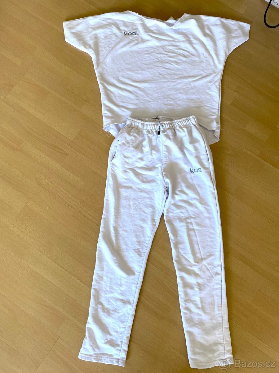 Set pracovní oděvy, zdravotnické kalhoty halenka trička bílá