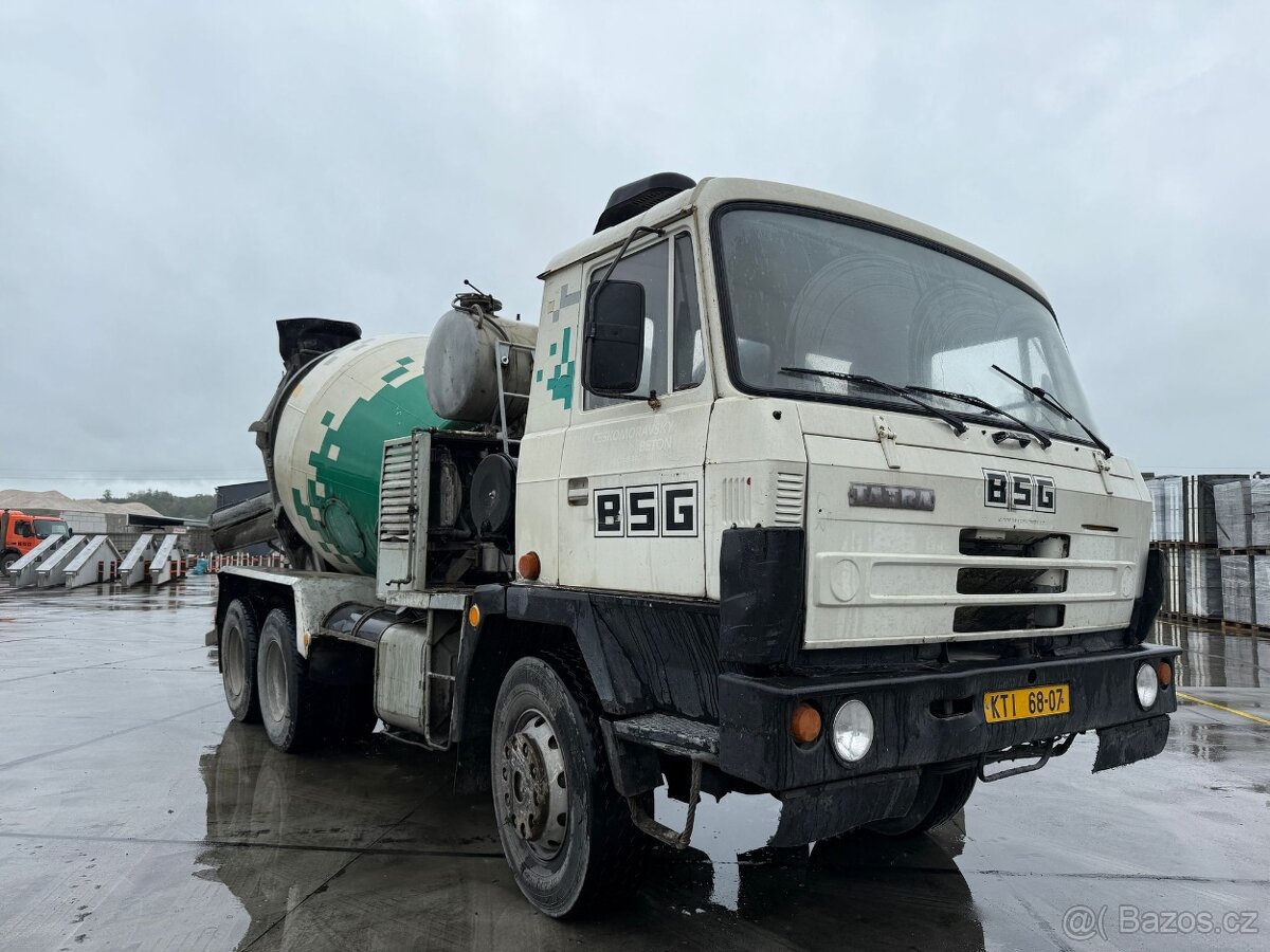 Tatra 815 – domíchávač betonu