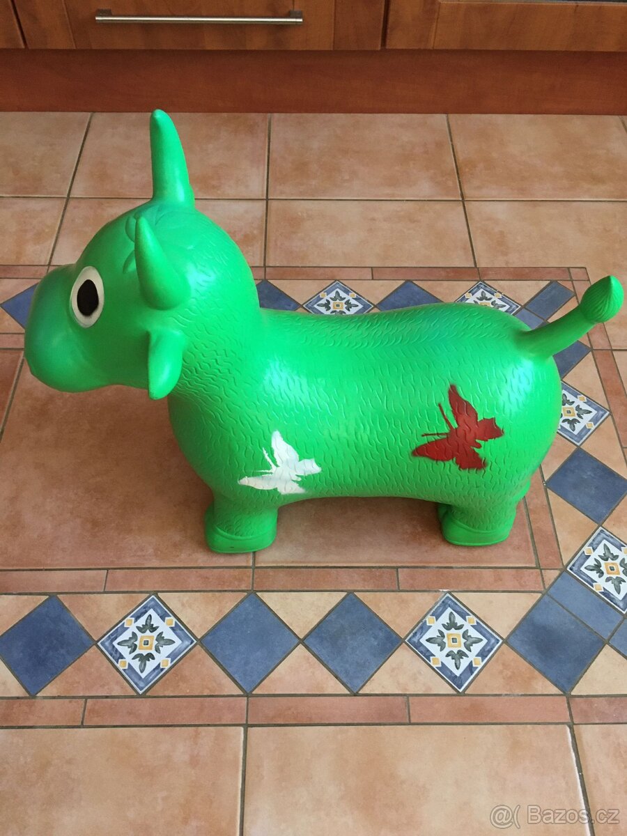 ZELENÝ GUMOVÝ HROCH PRO NEJMENŠÍ