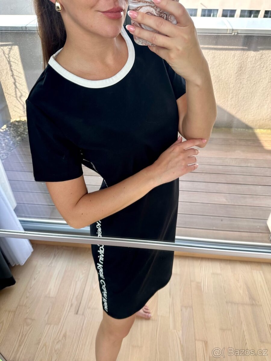 CALVIN KLEIN ČERNÉ ŠATY