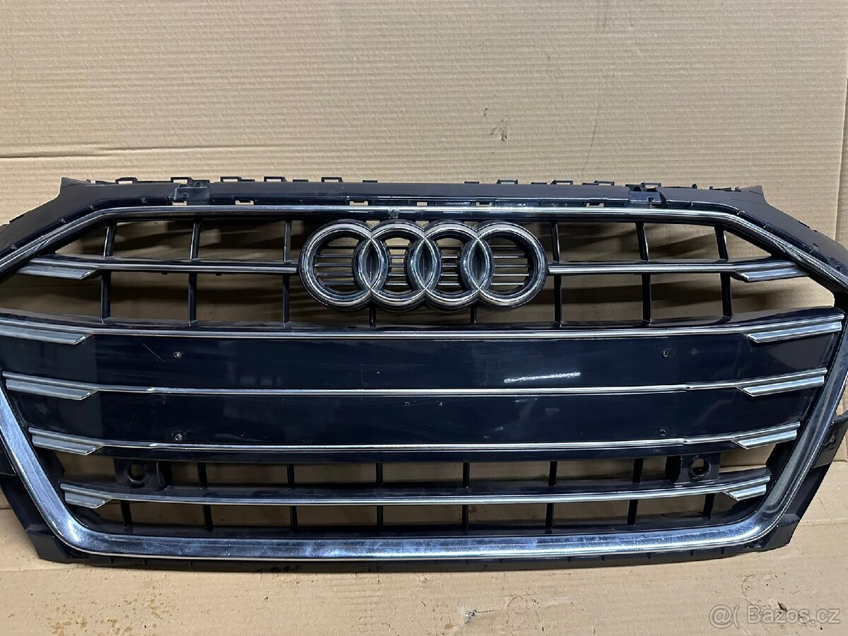 Audi A4B9 maska