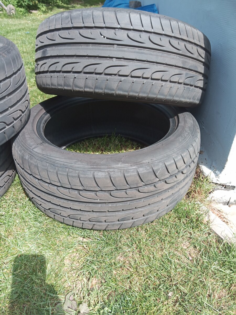 Dunlop 215/45/16