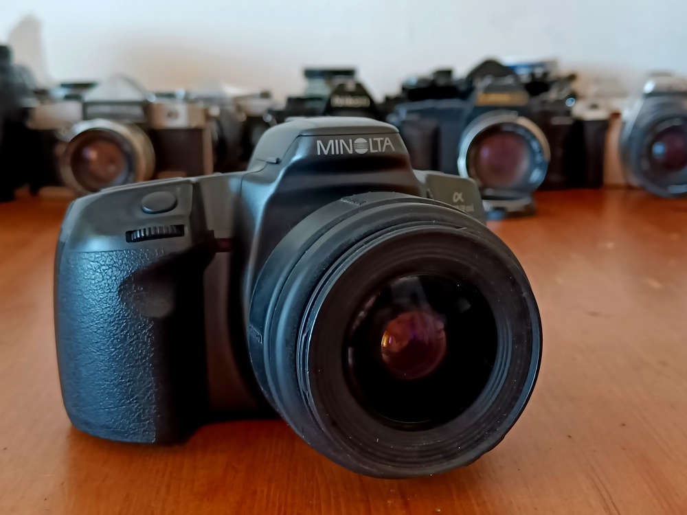 MINOLTA 303si super (Tamron AF 24-70mm) - 1990