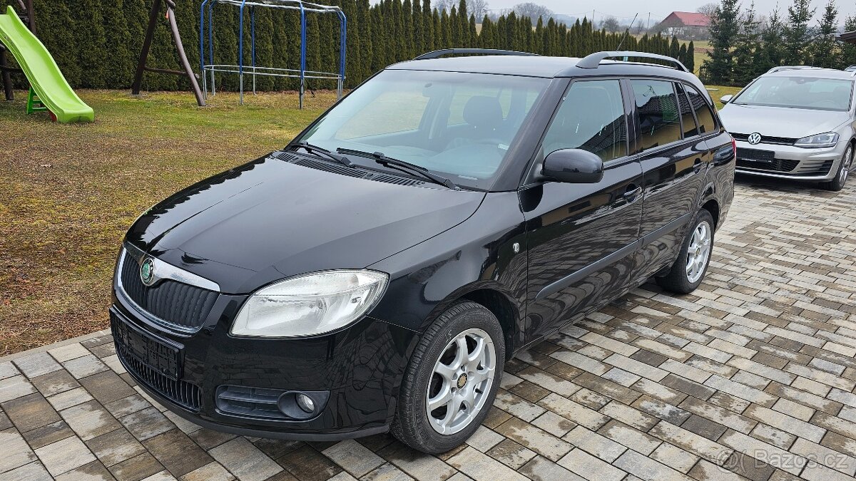 ŠKODA FABIA COMBI 2 1.4 16V, KLIMA TAŽNÉ SERVISNÍ KNÍŽKA