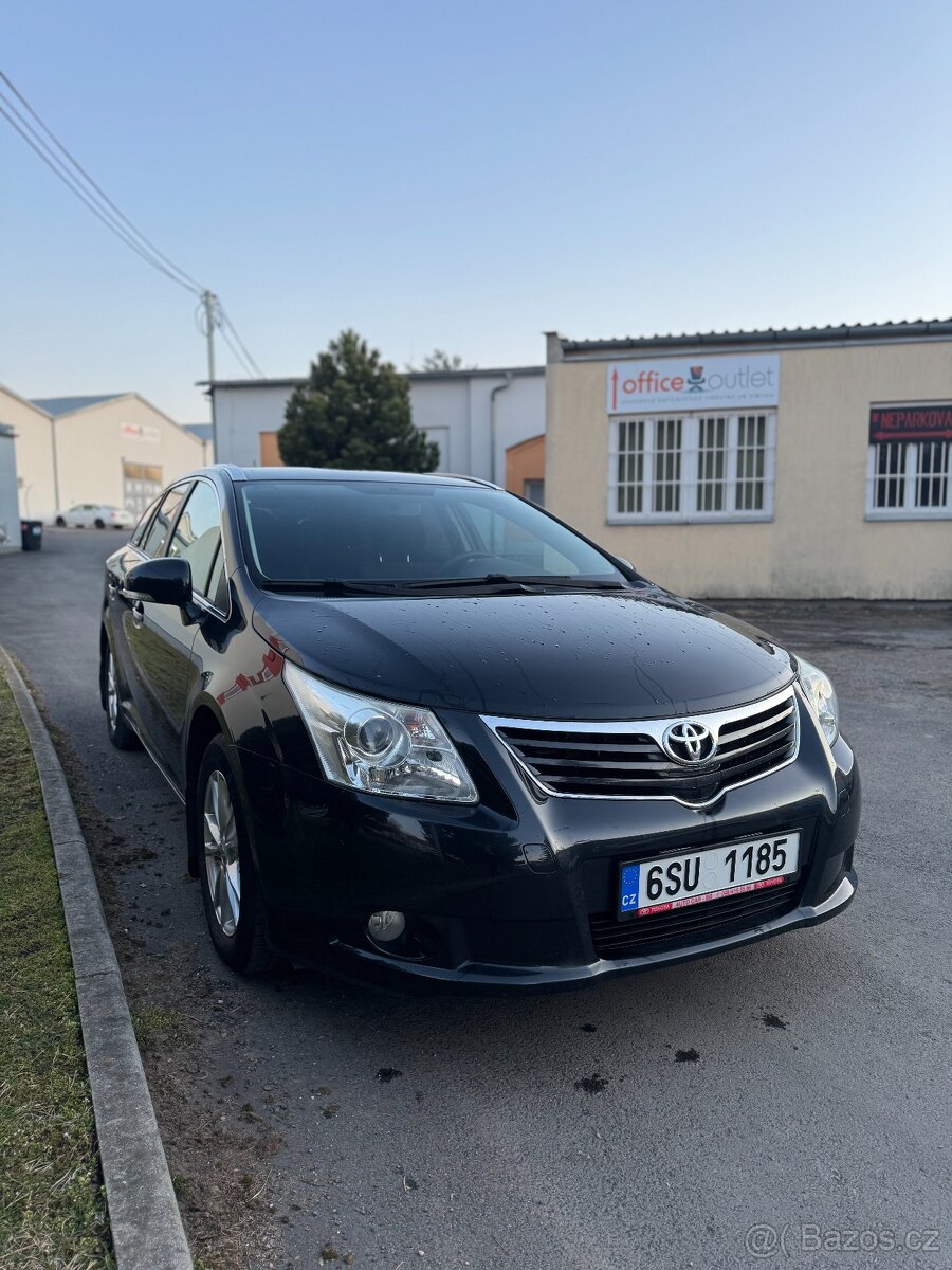 Toyota Avensis Combi 2.0 D-4D, 2010 – 142 000 km