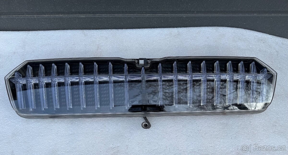 Škoda Enyaq IV 2021+ Crystal LED MASKA