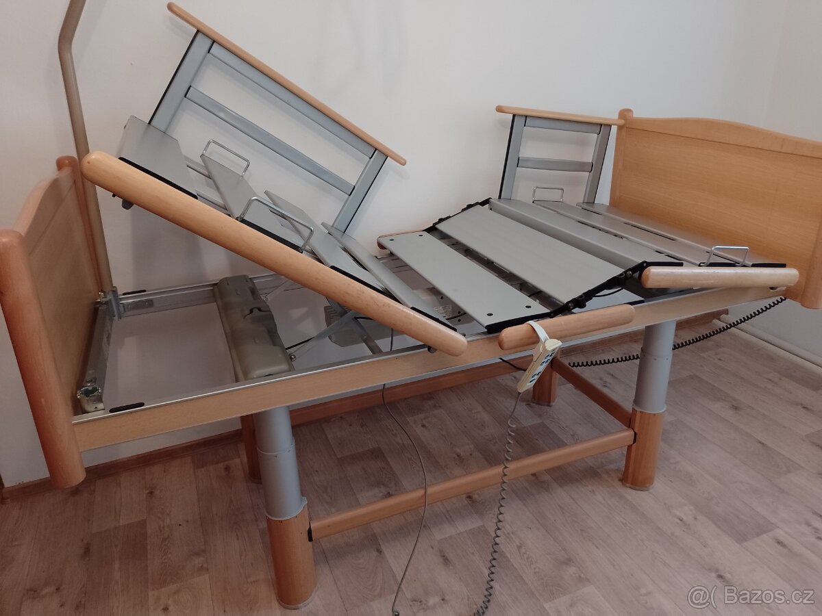ELEKTRICKÁ POLOHOVACÍ POSTEL VÖLKER TOP STAV