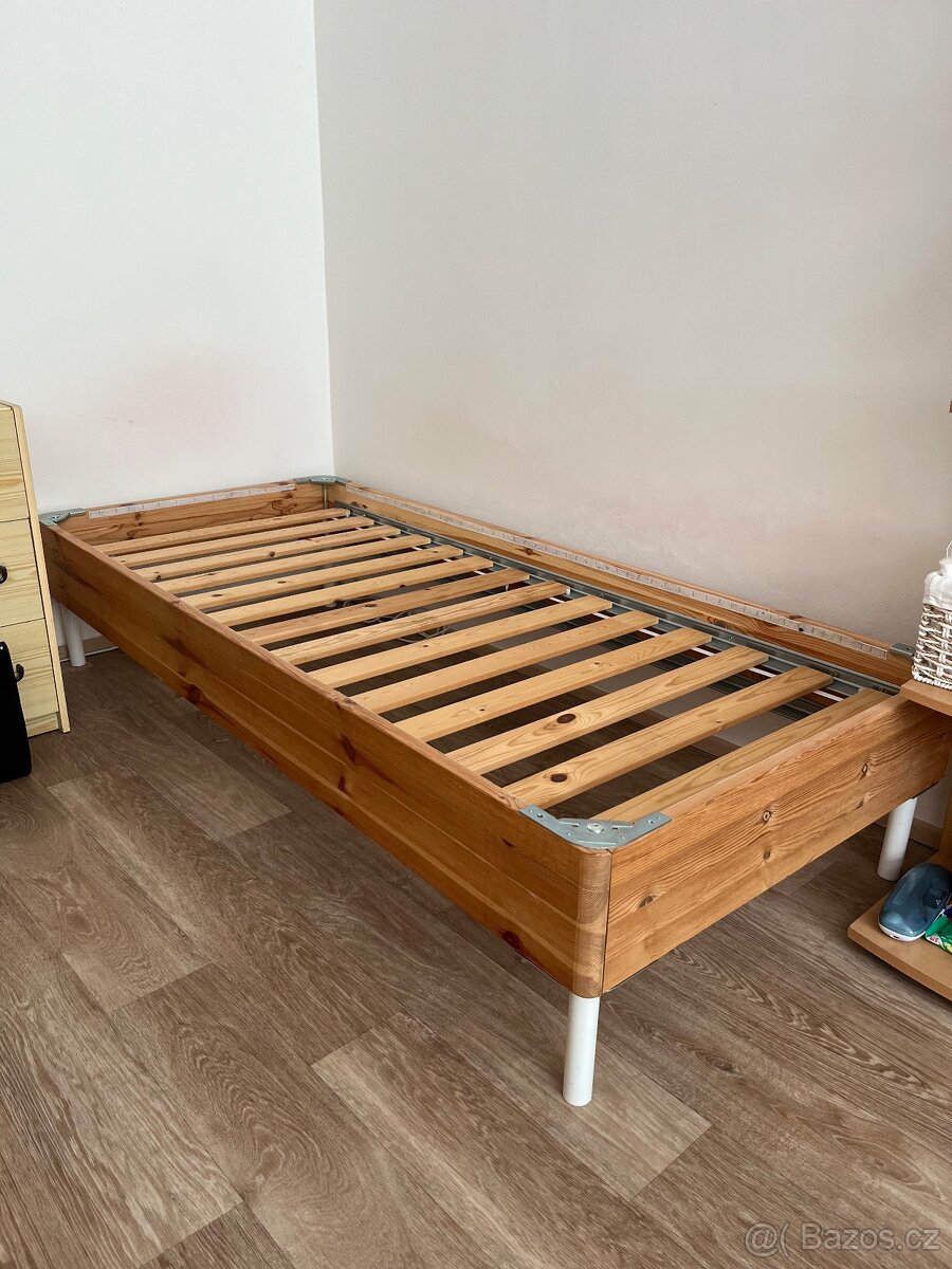 Postel na rozměr matrace 90x200 cm