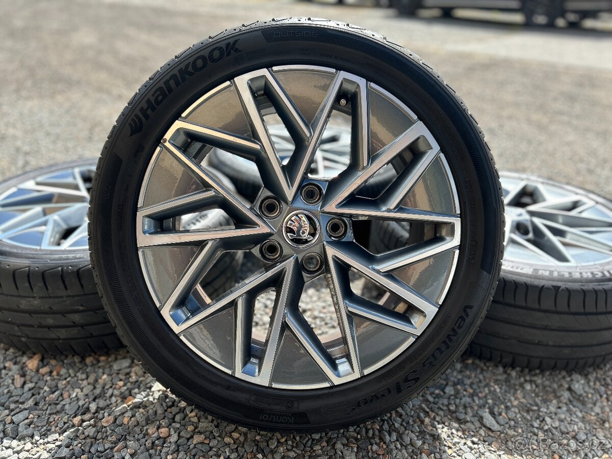Alu orig letní sada Škoda Pulsar 5x112 7J ET46 225/45 R17