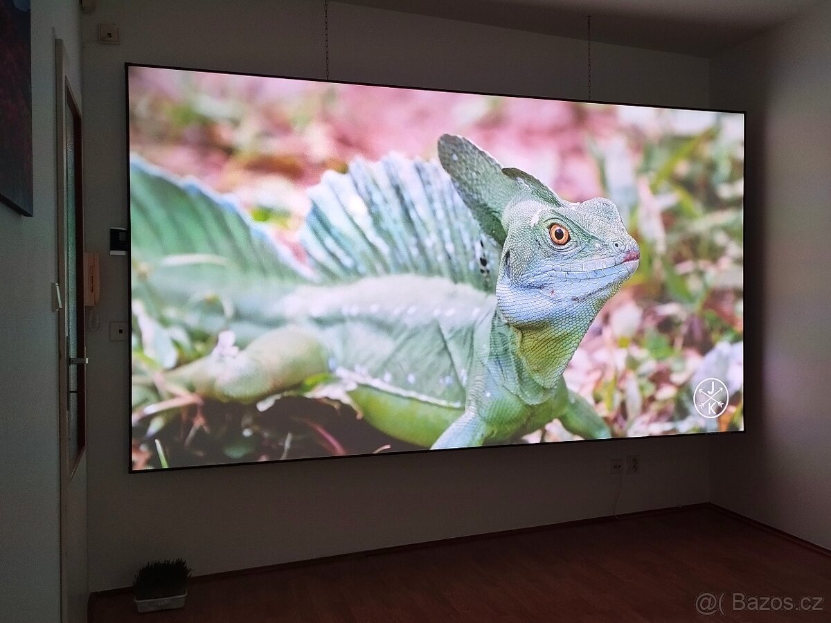 Projekční plátno Elite Screens 135"