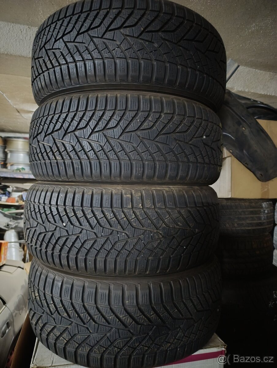 Zimni 225/50 R18 95V Yokohama