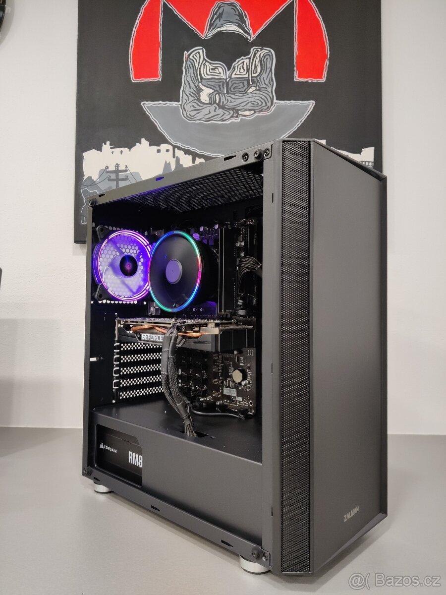 i5 9400, RX 6600 XT, 16GB DDR4 2400MHz, 250GB SSD + 4TB HDD.