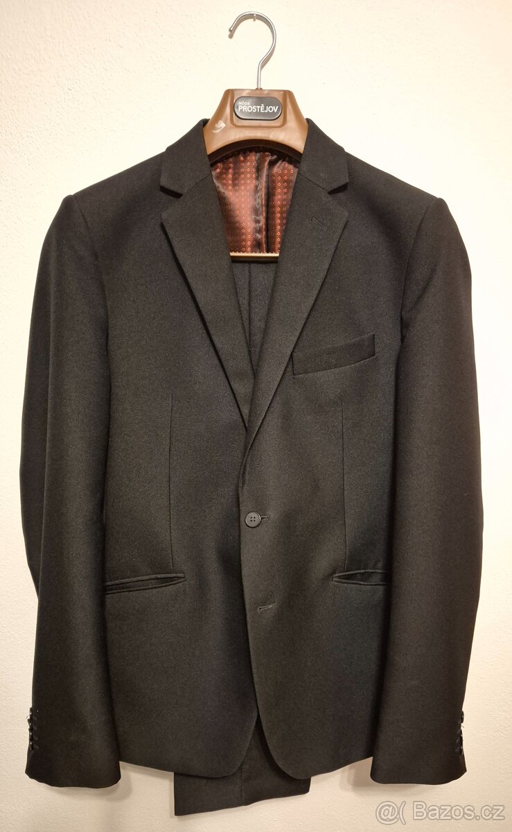 Prodám pánský oblek